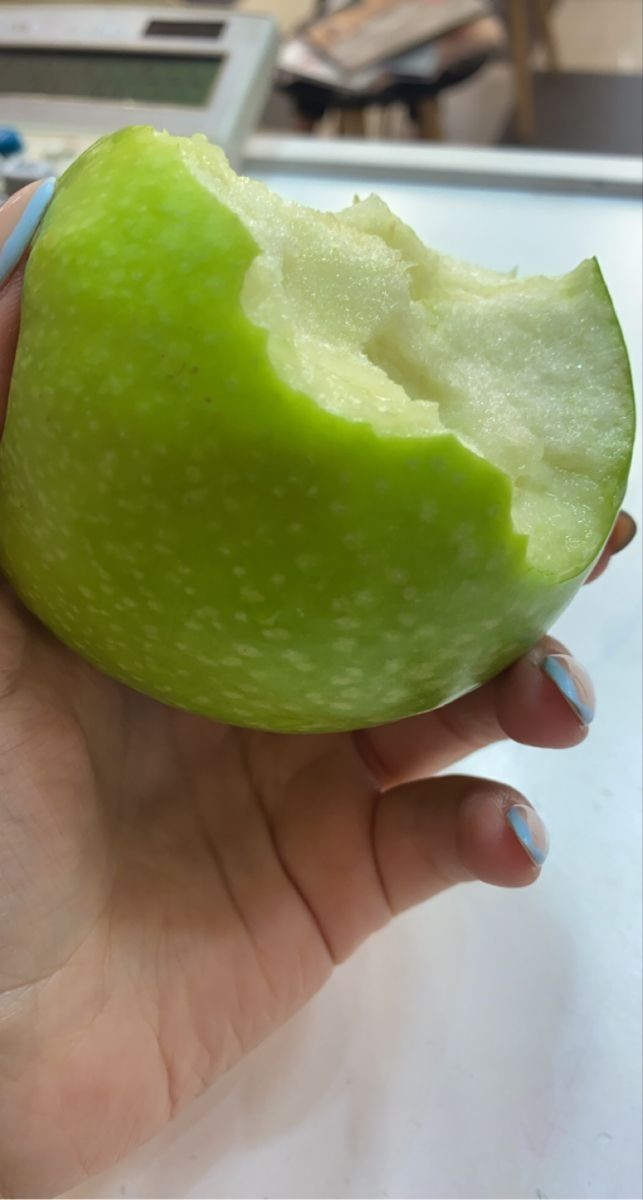 Bi ısırık almaz mısın?🙄🍏