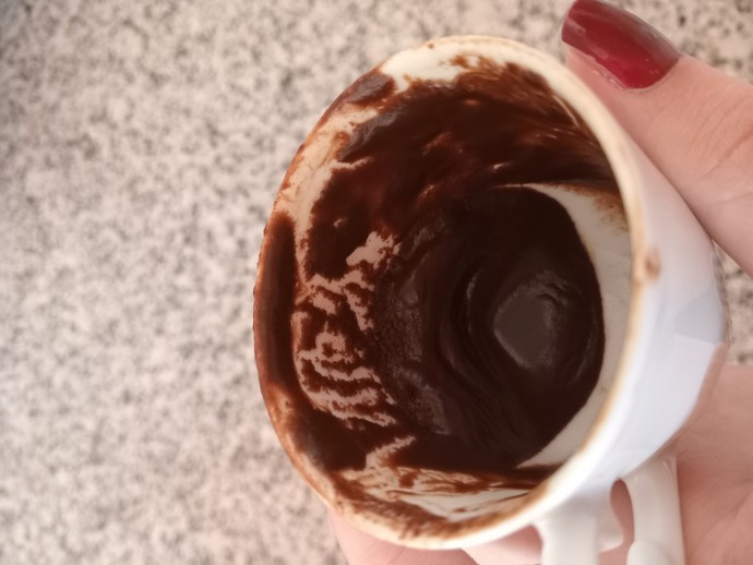 Kahve fali bakmayı bilen var mi?