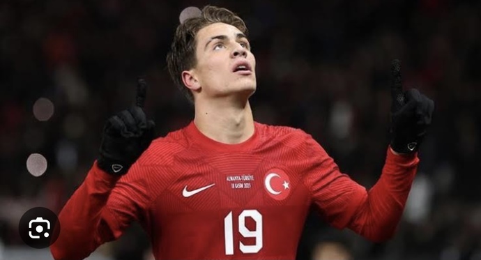 Hangi milli takım futbolcusu daha yakışıklı ?