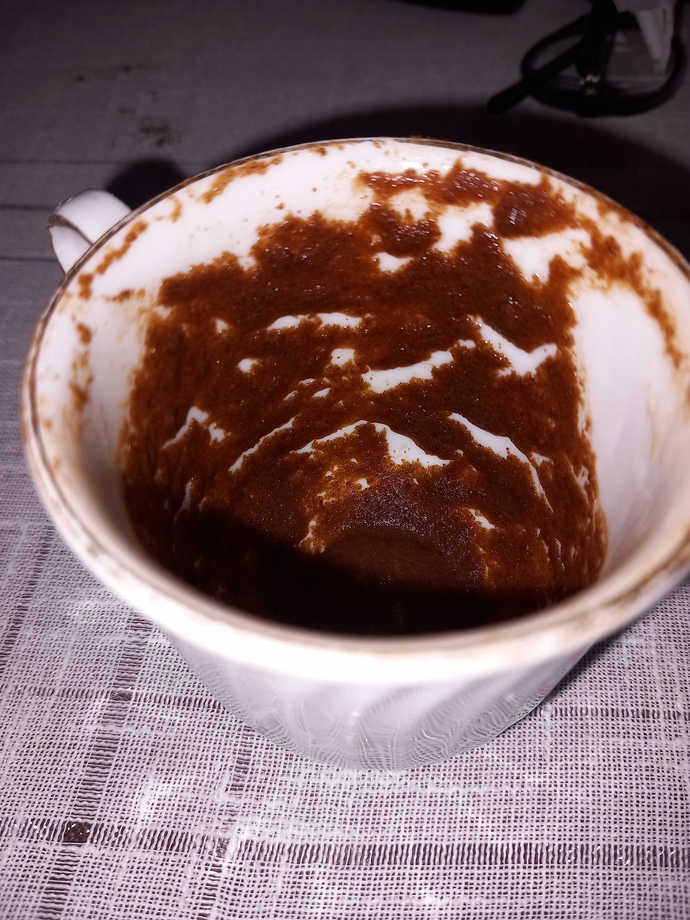 Hanimlar falima bakar misiniz?