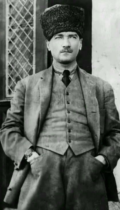 Sizce Erdoğan ın Zekası Atatürk ün Zekasıyla Kıyaslanabilirmi ?