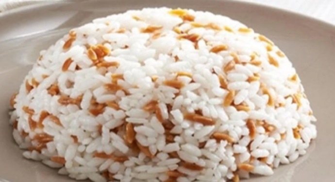 Pilavı kaşıkla mı yersin çatalla mı?