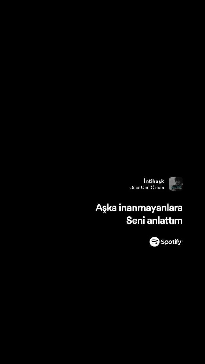Bütün şarkılarını dinlerim dediğiniz şarkıcı kim?