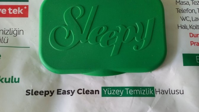 Sleepy Easy Clean Yüzey Temizleme havlusu neden kötü kokuyor acaba?