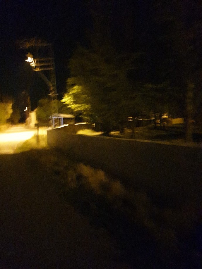 Kimler bu güzel havada şaşkınbakkalda temiz havanın tadını çıkarıyor?