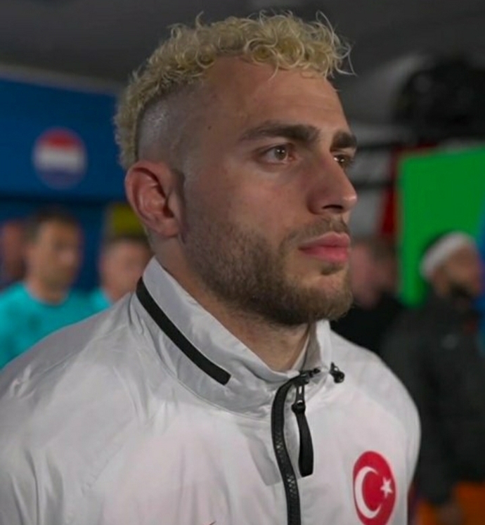 Barış Alper Yılmaz sizce abartıldığı kadar var mı?