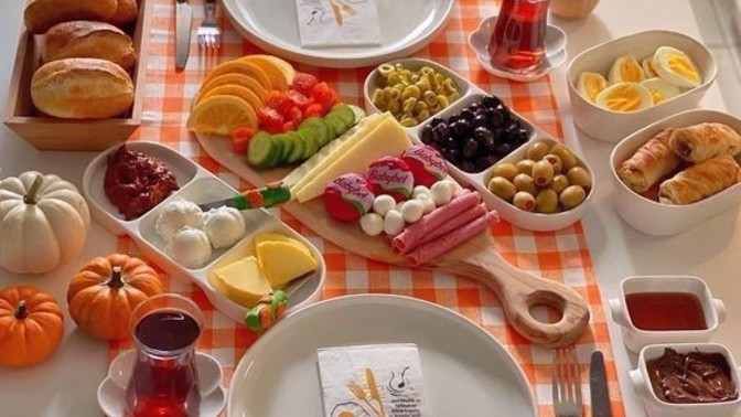 Hafta içi kahvaltınızı evde mi yoksa iş yerinde mi yapıyorsunuz?