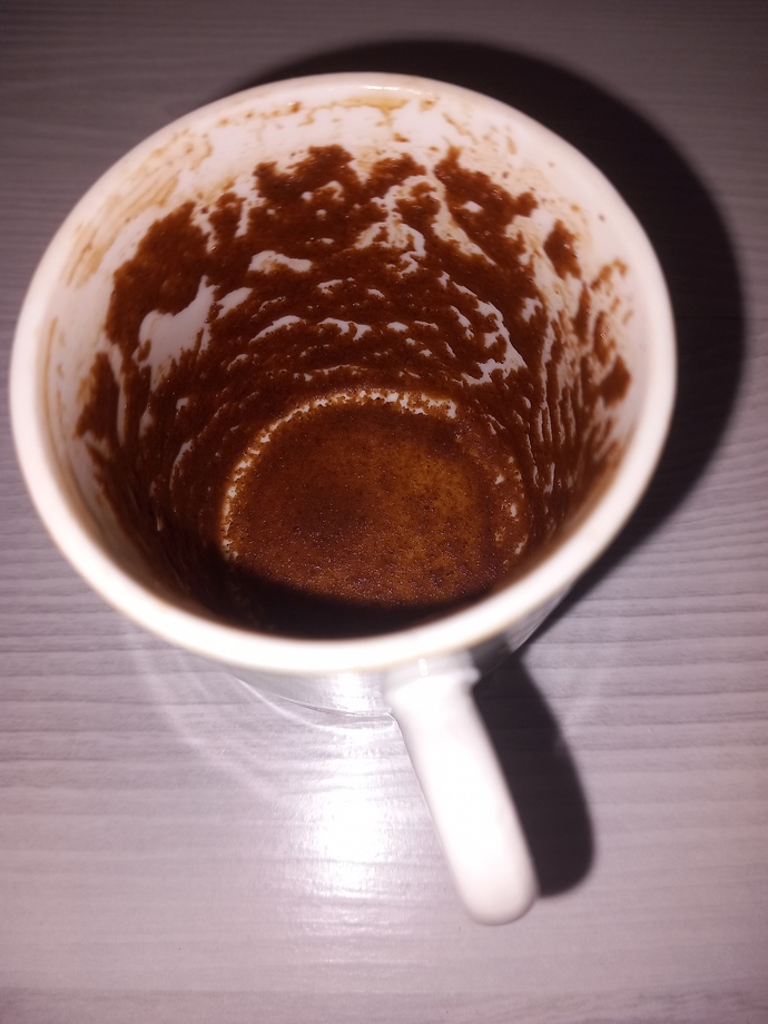 Beyler kahve falima bakar misiniz?