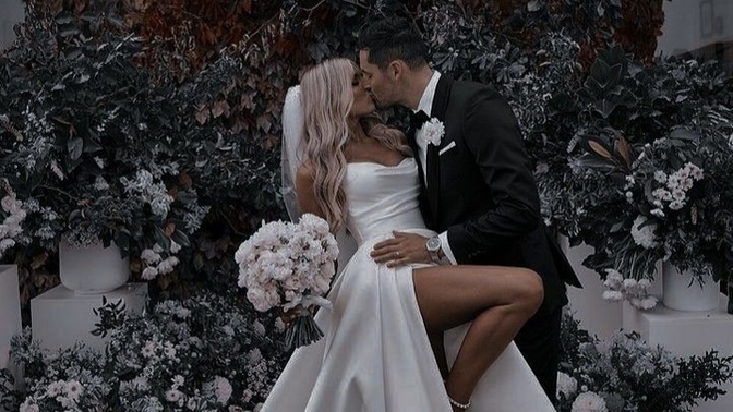 Sade bir nikah ile mi yoksa vur patlasın çal oynasın bir düğün ile mi evlenmek isterdin?