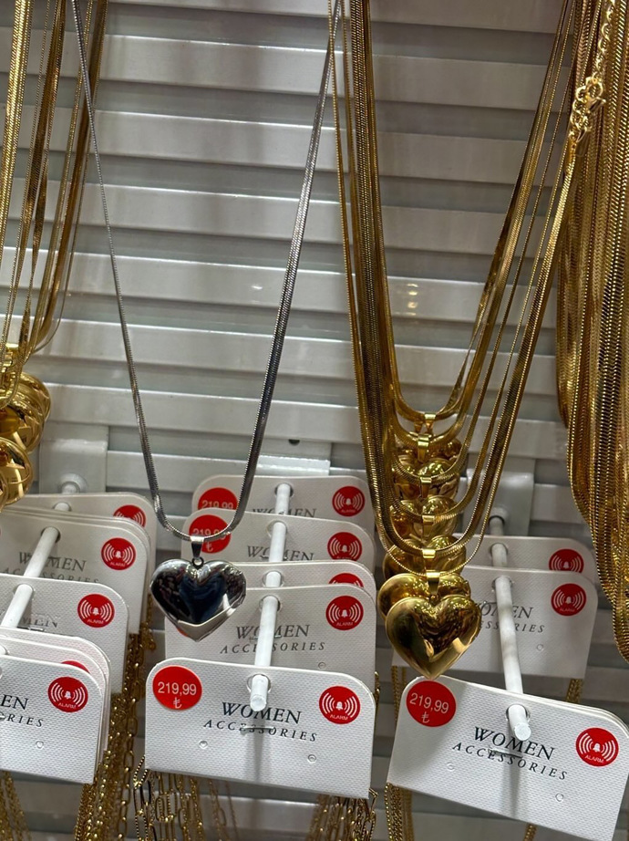 Bu kolyenin hangi rengini tercih ederdiniz?