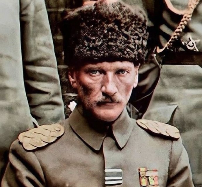 Tarihin en büyük komutanı kimdir sizce?