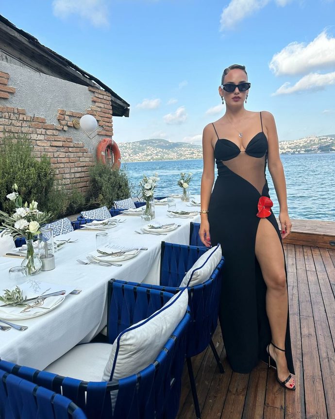 Bu kadın sizce çok mu seksi her erkeğin hayali mi?