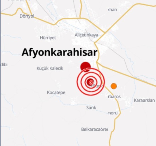 Afyonkarahisar'da 4.4 büyüklüğünde deprem oldu! Eve ne zaman girmek güvenli olur?