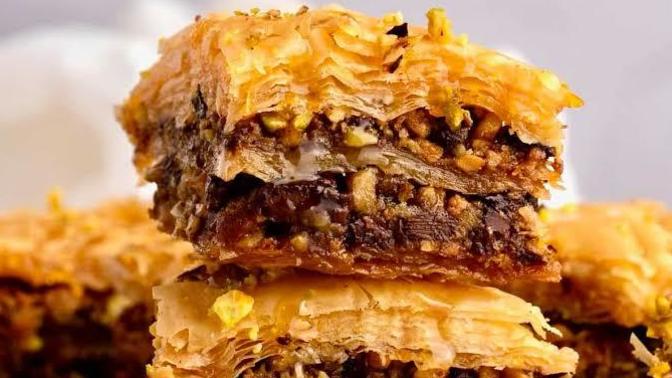 Yunan baklavası Türk baklavasını siler süpürür. Haksız mıyım?