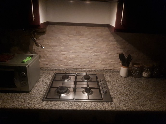 Aspiratörün ışığı bir tek bana mı romantik ve huzurlu geliyor.😀?