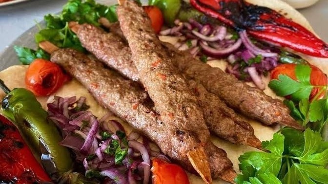 Bugün Dünya Kebap Günü! Hangi kebabı yemek isterdiniz?