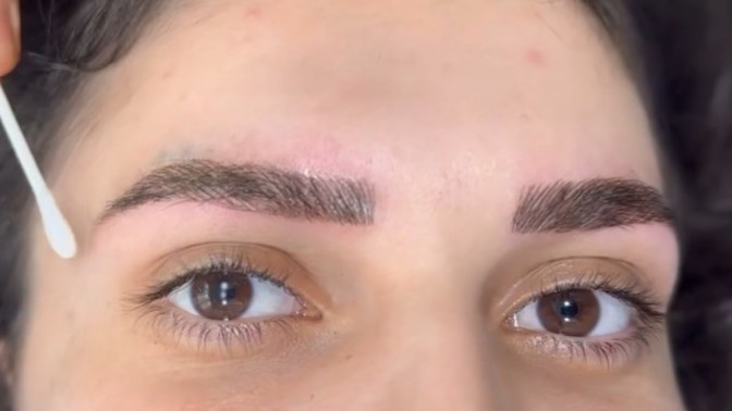 Kaşlarıma microblading yaptım. Sizce nasıl olmuş?