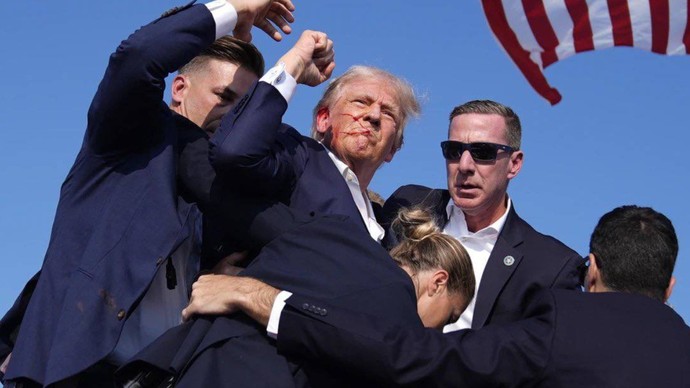 Eğitim mermisi ile kendini vurduran Trump hakkında ne düşünüyorsunuz?