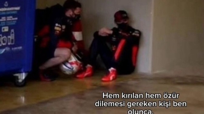 Böyle bir durumda özür diler misiniz?