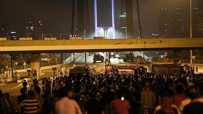 15 Temmuz darbe girişiminin üzerinden 8 yıl geçti. Ne düşünüyorsunuz?
