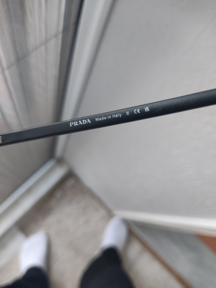 Prada spr59 gözlük aldım orjinal mi değil mi nasıl anlarım ( gözlük zengin bir arkadaşımdan ikinci el olarak faturasız alındı )?