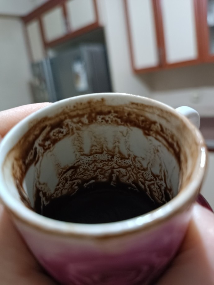 Fal bakabilen var mı aranızda yardımcı olur musunuz?