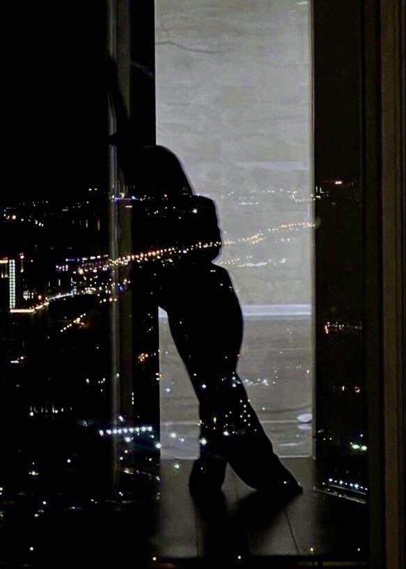 Arkadaşlar ben kadınım ama erkeklerden hoşlanıyorum bunun bi tedavisi var mı beni mental olarak çok yoruyo?