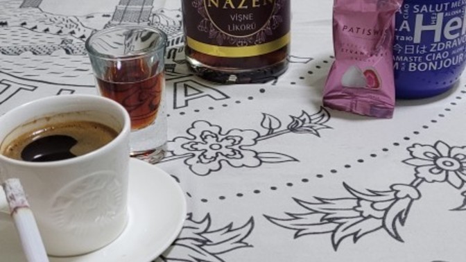 Sessiz bir gecenin içerisinde uykusuzlar kulübü adayları olarak anlık ne yapıyorsunuz?