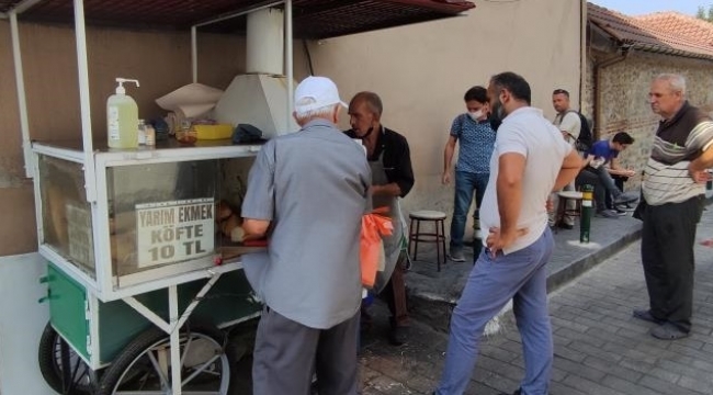 Manitayı yarın köfteciye mi götürsem?