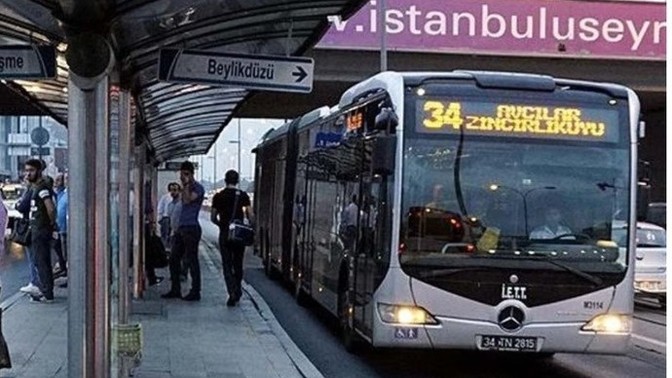 İSTANBUL DA METROBÜS TE YOLCULUK YAPMAK ZOR MU?