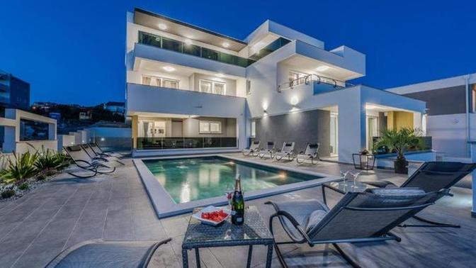 Çok zengin oldunuz yaşamak için Penthouse mu? Villa mı tercih ederdiniz?