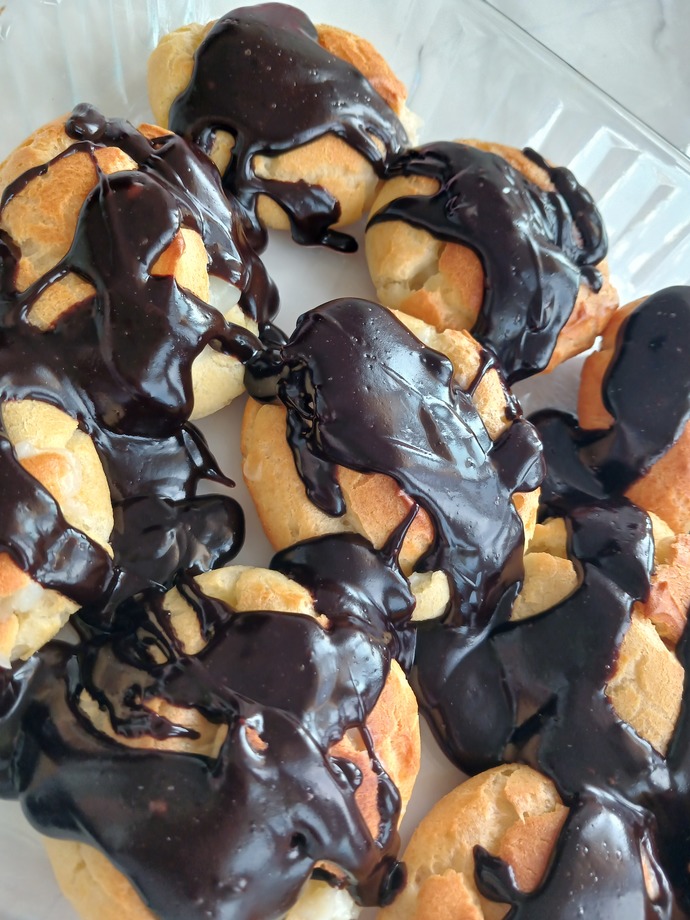 Poğaçalarım ayy profiterollerim nasıl olmuş?