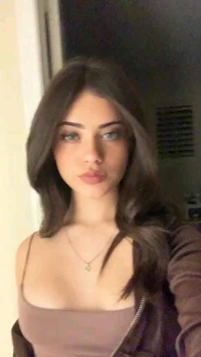 Saçlarınızı hiç kendiniz kestiniz mi 🍓🙂?