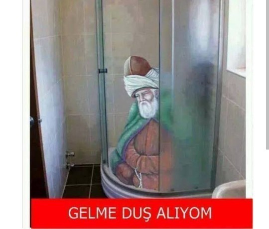 Duş alırken kapınızı kilitler misiniz?
