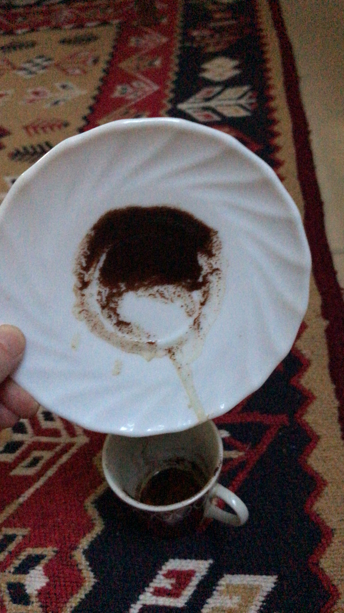 Abe abilerim ve ablarım abe falıma bakar mısınız be?