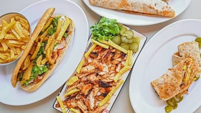 Döneri ekmek arasinda mı yoksa lavaş dürüm olarak mı seversin?