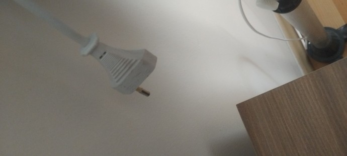 Kablonun disi içinde kaldı nasil çıkacak?
