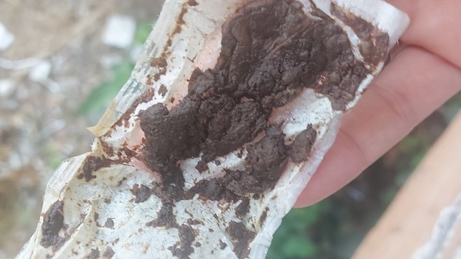Bu poşetin içindeki şey büyü mü , başka bir şey mi?