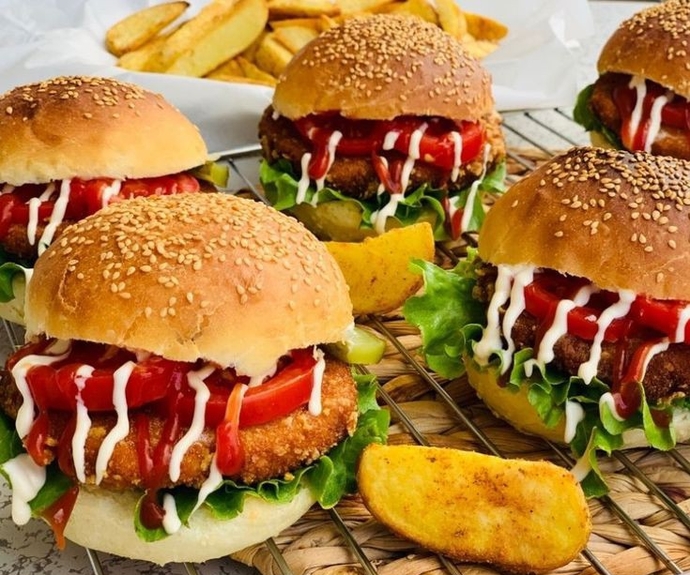 Tüm stresinizi etkisiz hâle getiren favori fastfood tercihiniz hangisi 😋?