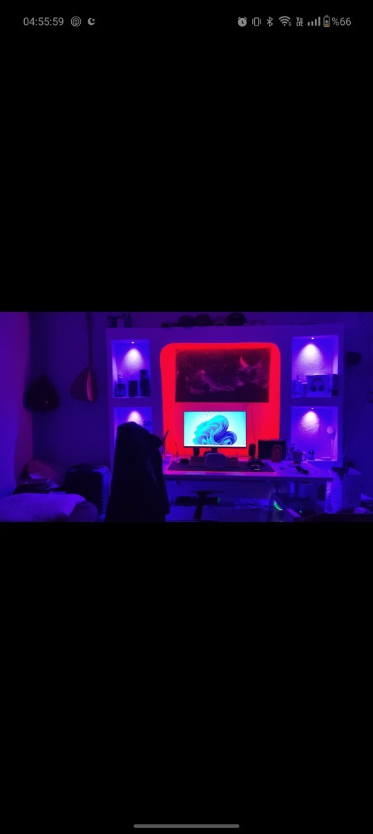 Doğulu bir kızın çeyizinde pc, kasa anakart gibi şeylerin olması absürt mü kaçar?