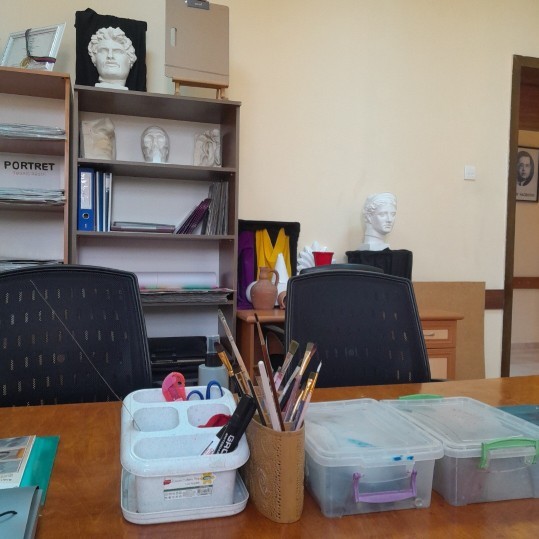 Gurupca resim çizer misiniz?