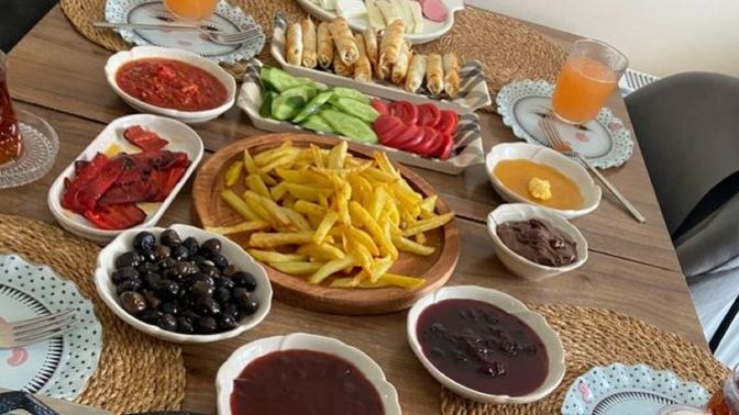 Pazar kahvaltısı evde mi, dışarıda mı güzel oluyor?
