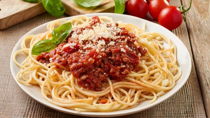 Spagettiye çubuk makarna demek varoşluk mudur?