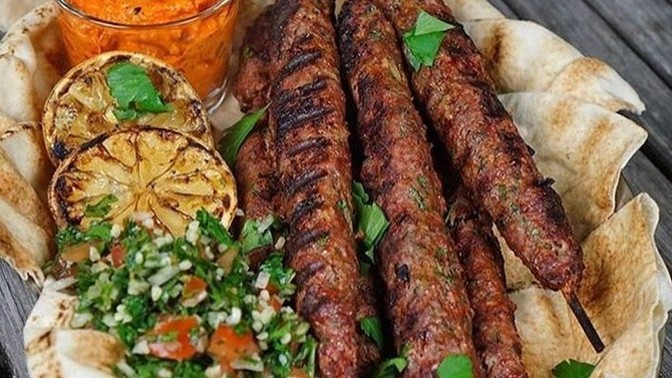 Şu an kebap mı yoksa lahmacun mu yiyesin var?
