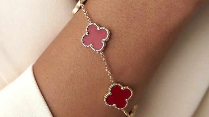 Van Cleef bileklik anlamı ne?