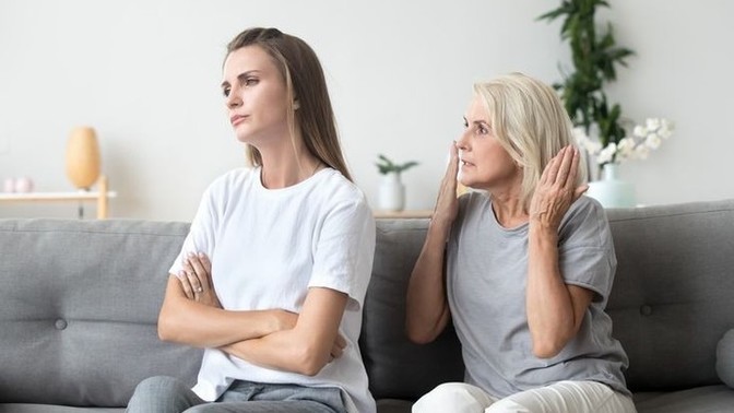 Ebeveyn olarak çocuklarınıza aile bireyleri veya geçmişteki sıkıntılar vs konularında dert yakınıyor musunuz?