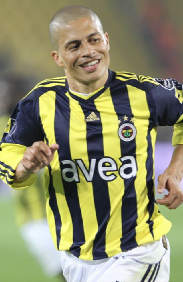 Alex de Souza mı  , GheorgeHagi mi?