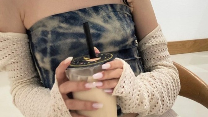 Napıyorsunuzzz , ben kahve içiyorum sizde gelin sizede kahve ısmarlayayım💅☕?