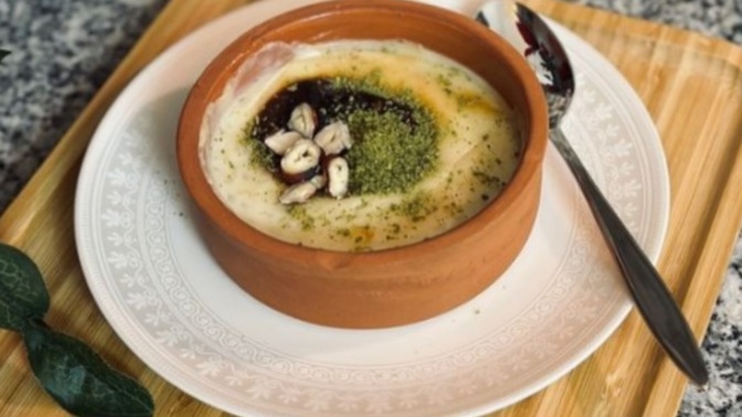 Aşure mi yoksa fırın sütlaç mı tercih edersiniz?