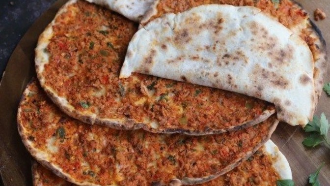 Hangi yemeğin kokusu baş döndürücü?